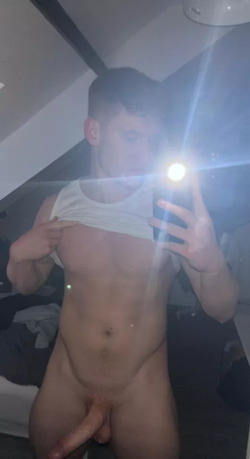 Horny as fuck after gym session 💦😈