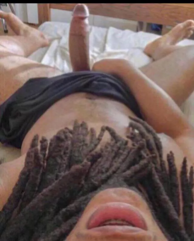 Horny asf jerking now 😏