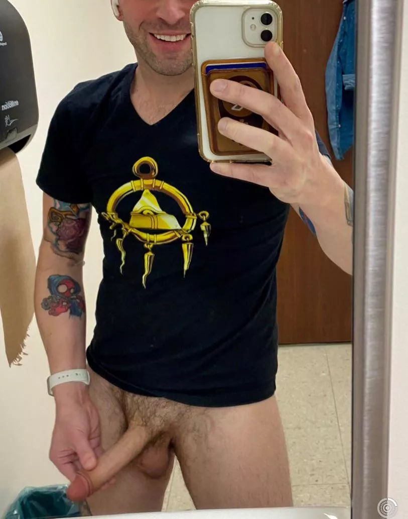 Horny at work. Wish I was tattooing you ;)