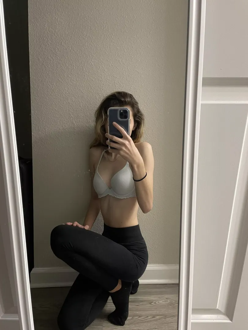 Hot body, cute face, nice person✨Full nude content✨$5 SALE✨Tiktok: kaykay1905000⬇️link in comments⬇️