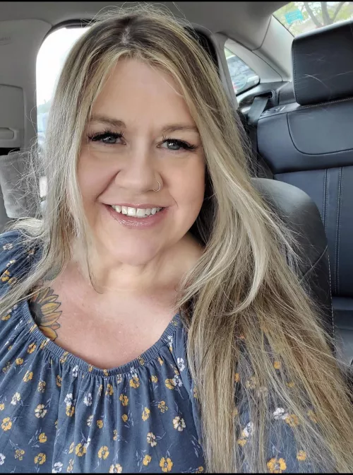 Hot Grandma 😍