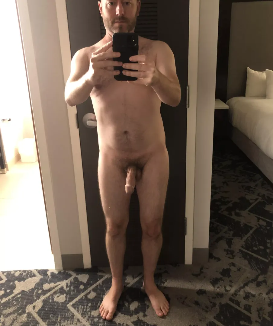 Hotel [m]irrors are fun. I hope you approve.