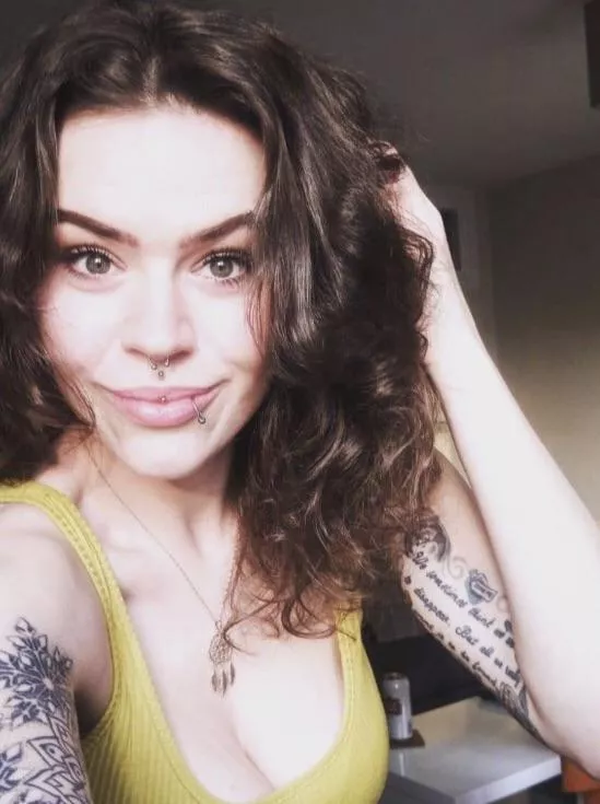 How are you using harriets body? She’s a deepthroat queen