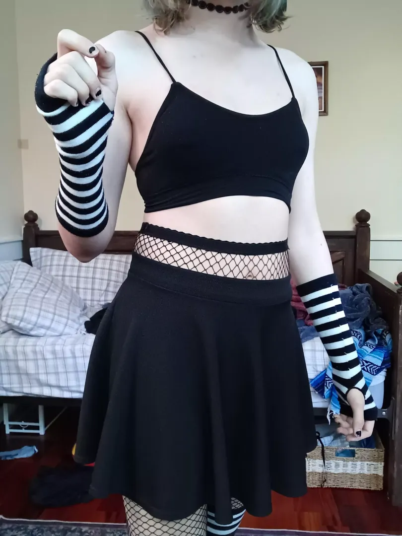 How do I look? <3