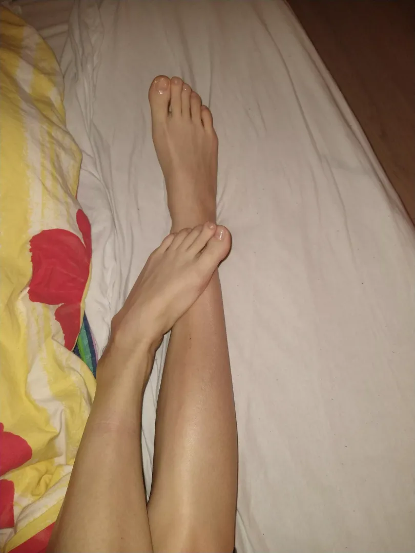 How do you like my feet? 💋