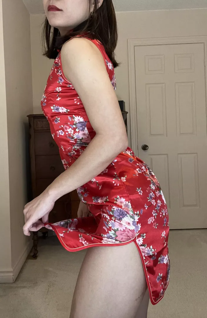 How do you like my traditional Chinese dress:p