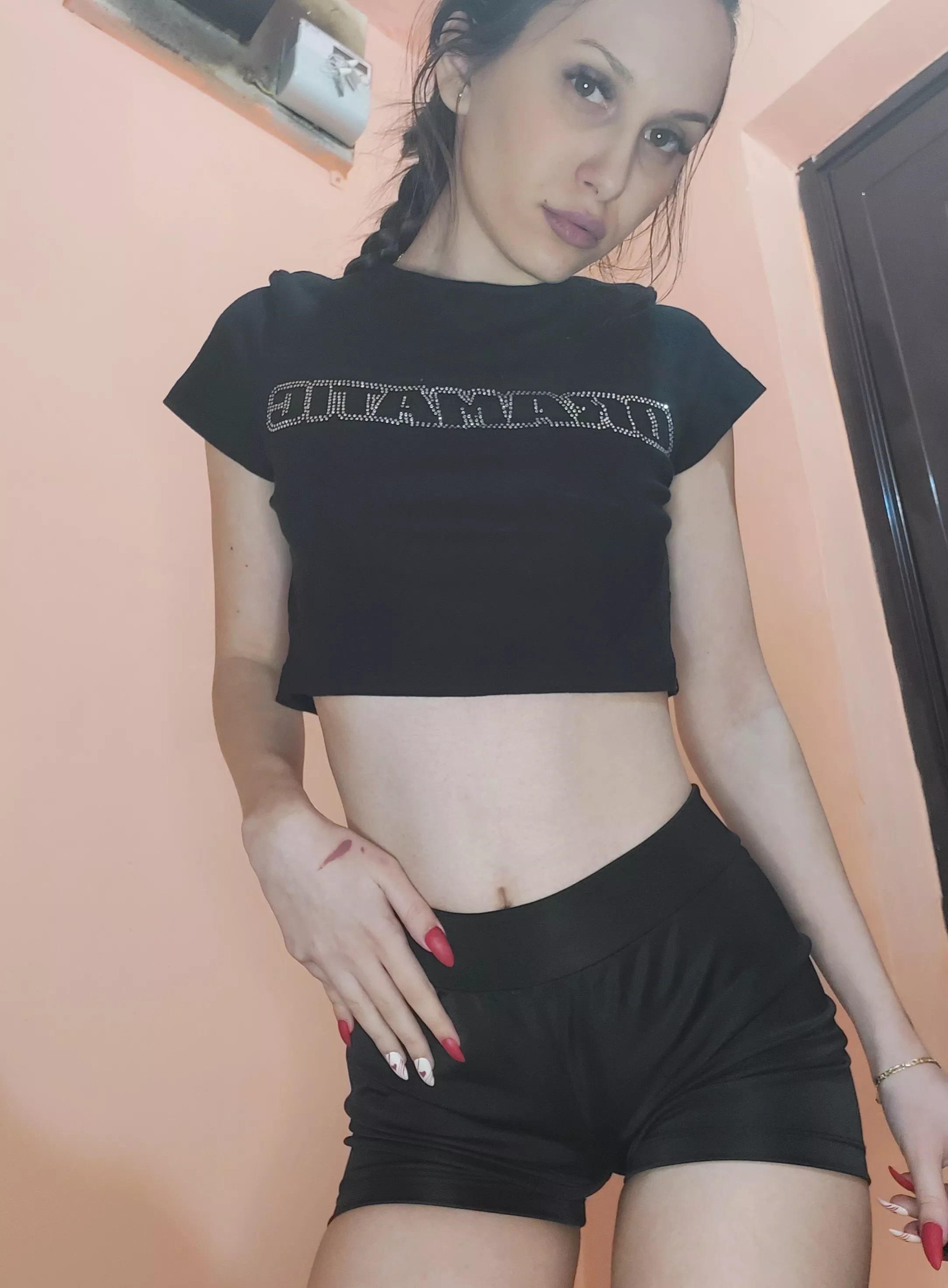 How do you like your oral sex? Fast and hard or slow and sensual?