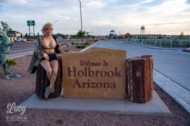 How everyone should be greeted when coming to town