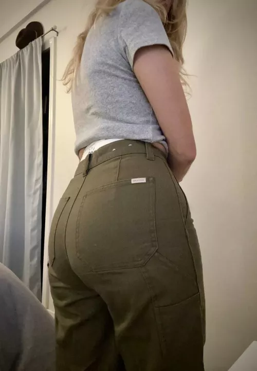 How good do these diapers make my butt look? 😍