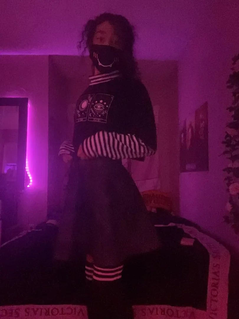 how is my outfit?