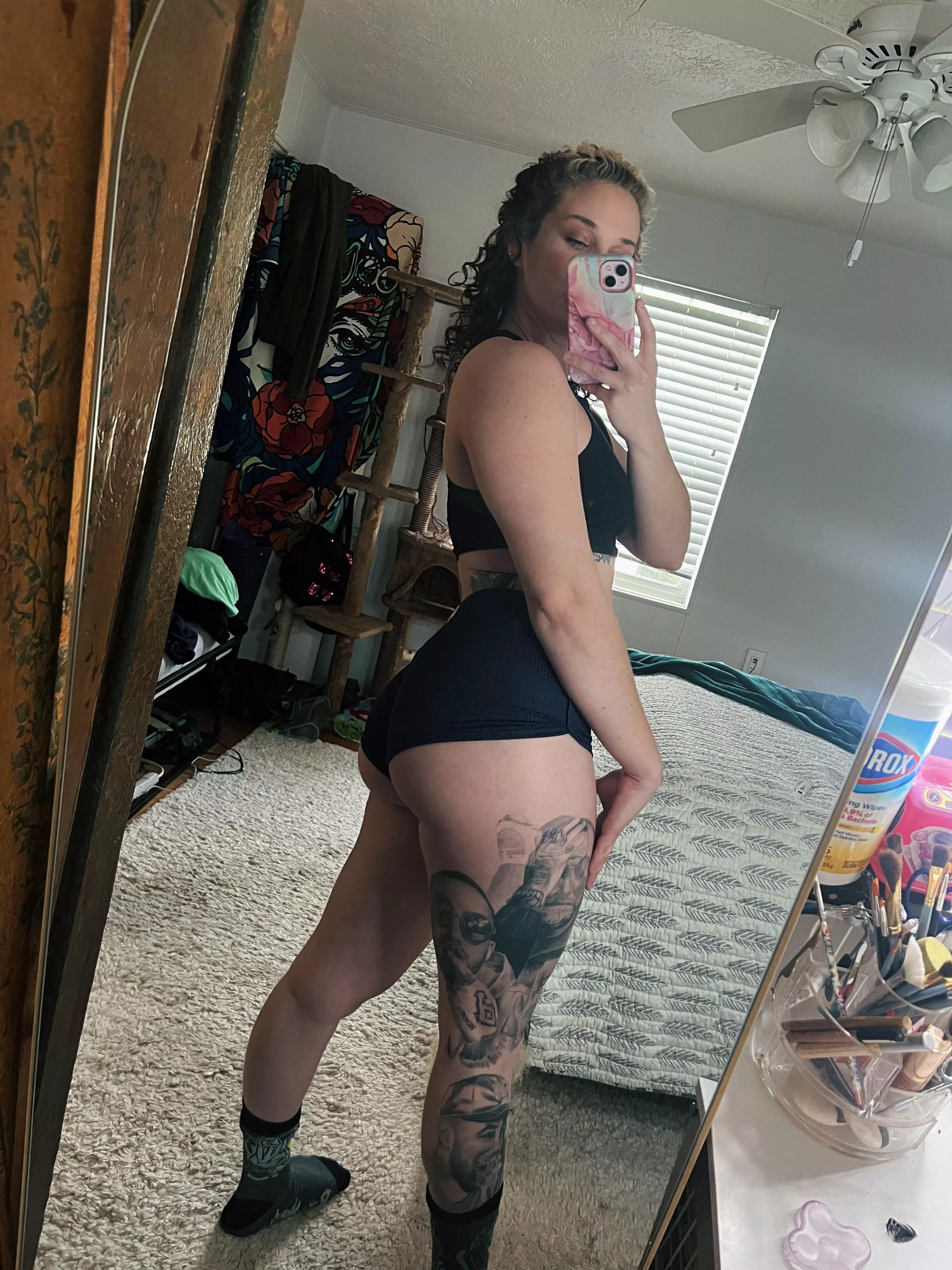 How juicy? 🍑💦