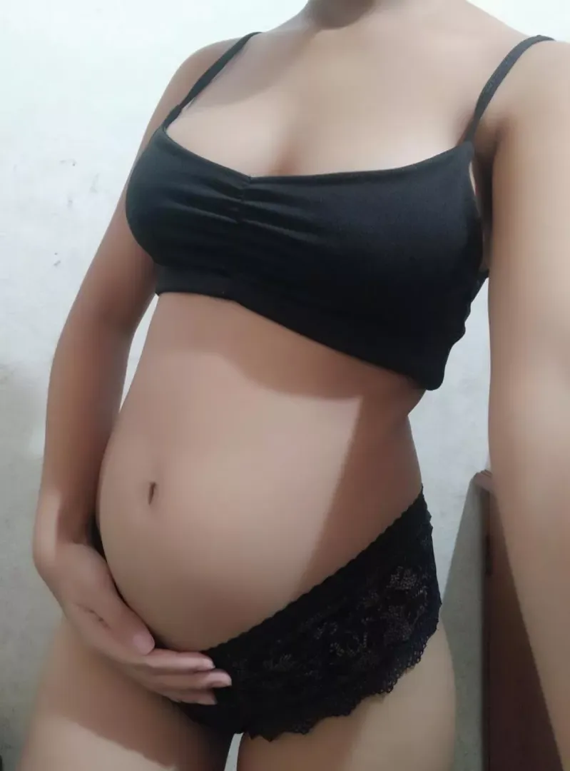 How much do you like pregnant women? 🤔🥰