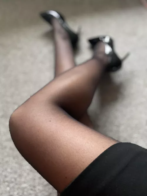 How was your Thighsday? 🖤