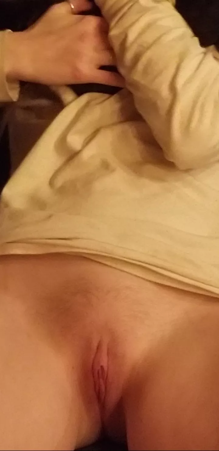 How would you play with me? last one got deleted...🙃