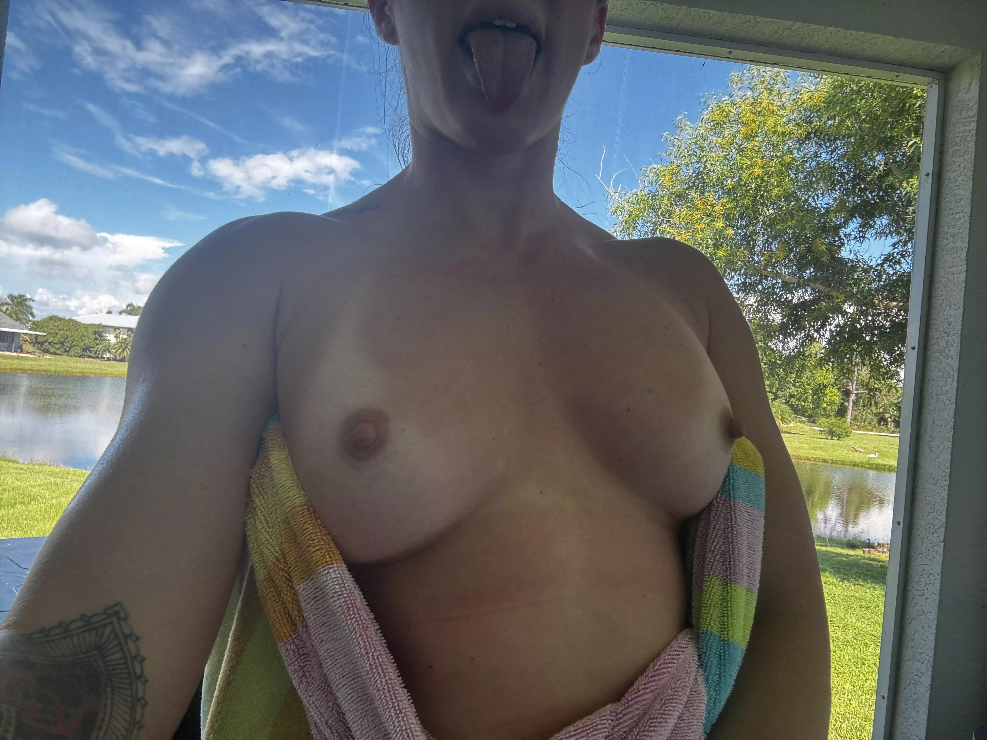 How would you react if you saw me tanning topless 