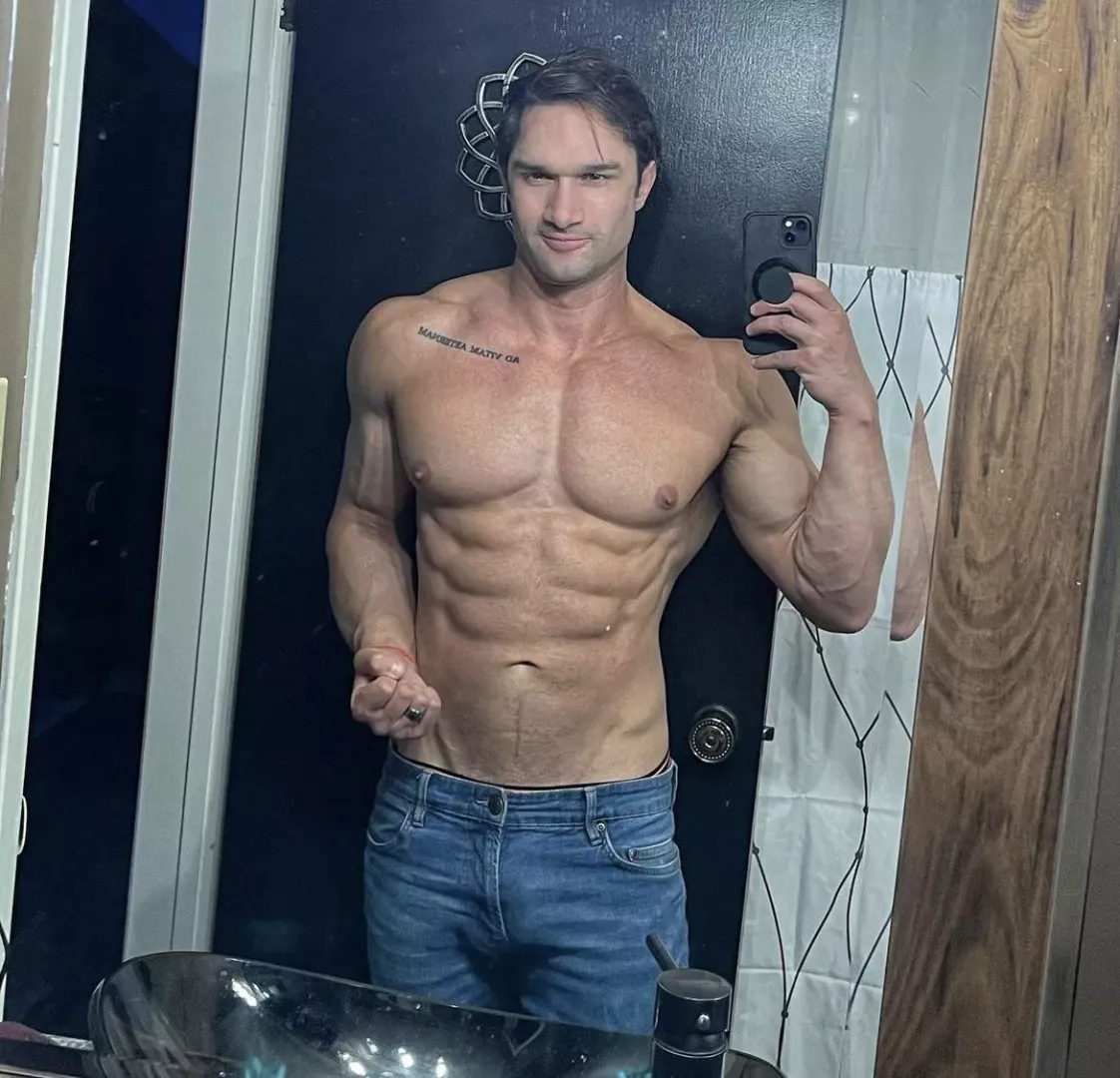 How’s my dad bod looking?
