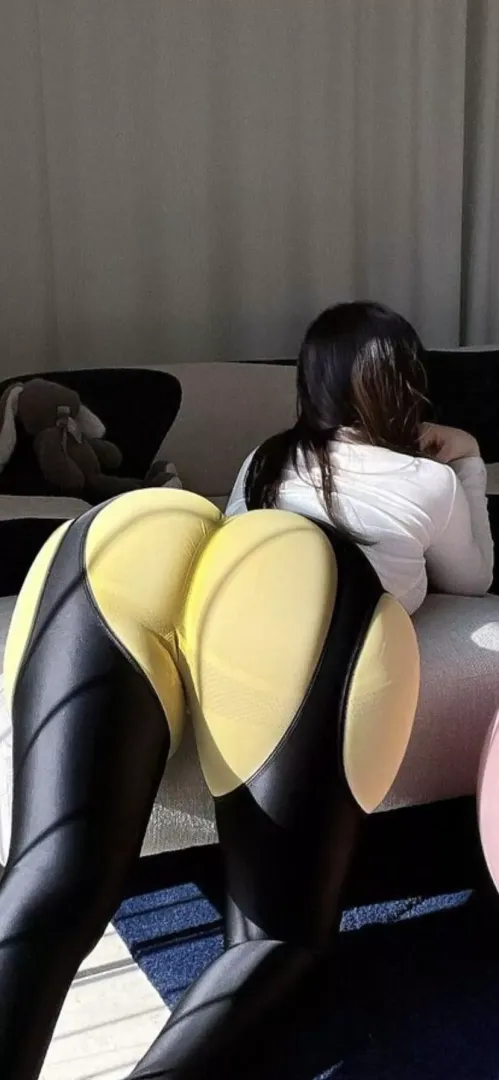 How’s the view? ☺️💛🖤