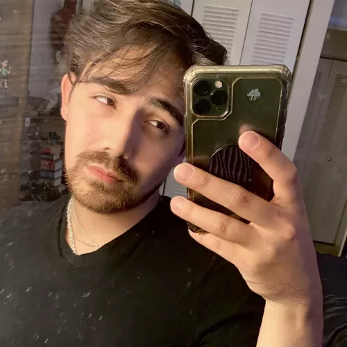 How’s your night going, cuties? :)