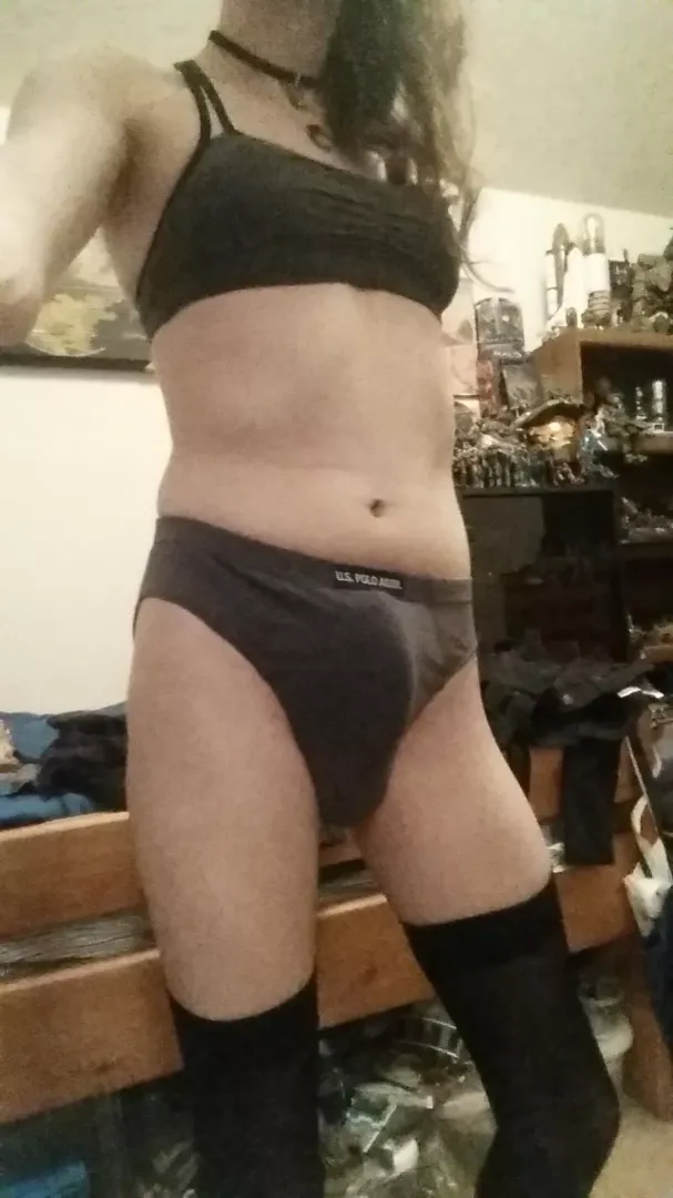 Hung and snug~