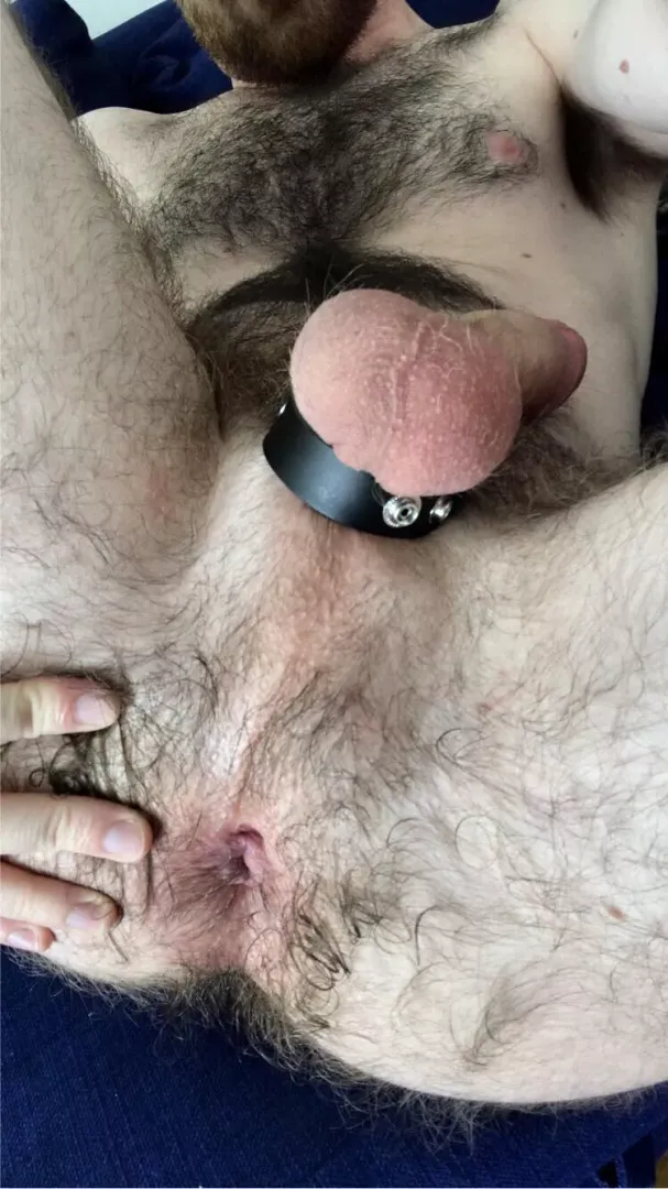 Hungry otter hole 😏