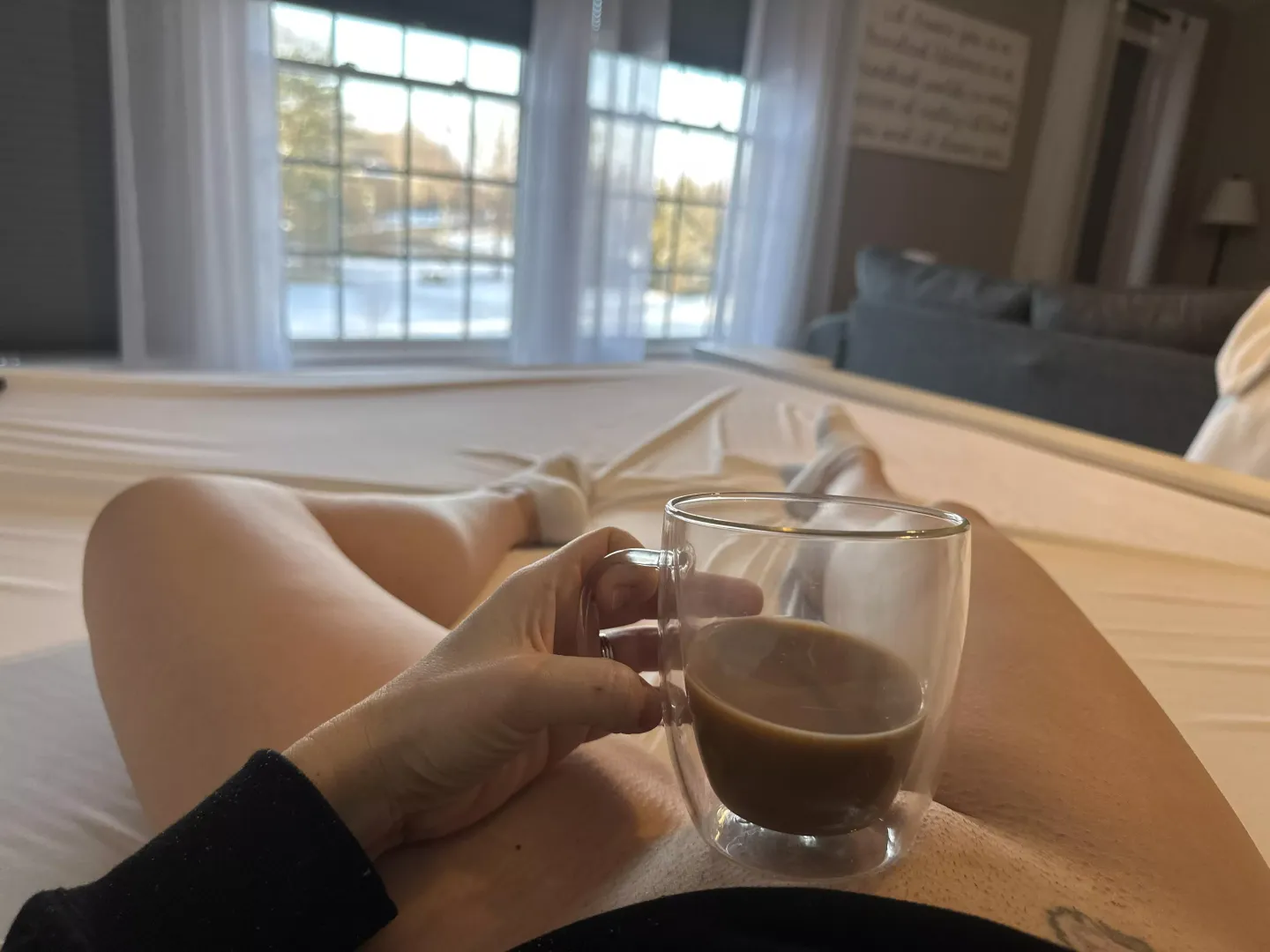 Husband is working I’m alone and wet! so I sent this to his his friend and said get here now!