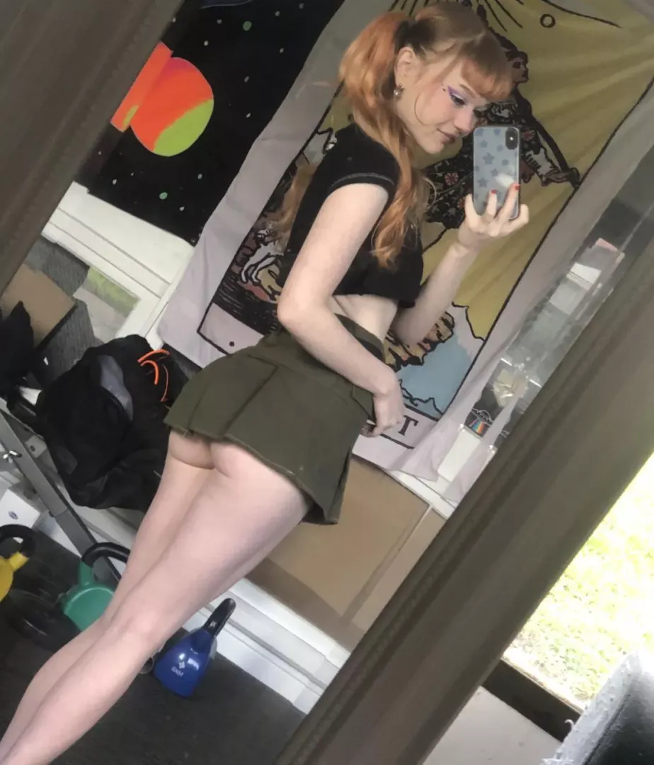 i <3 short skirts