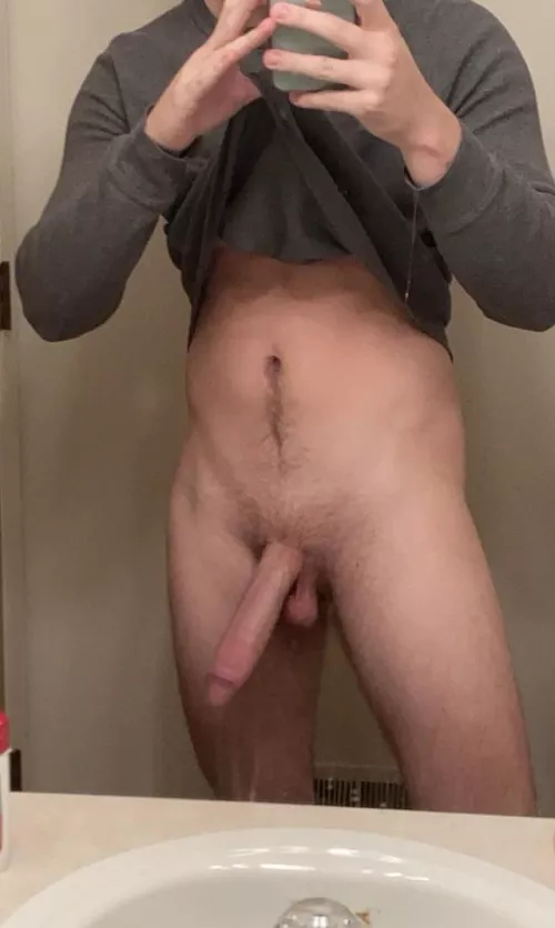 I accidentally send you this pic what are you doing?