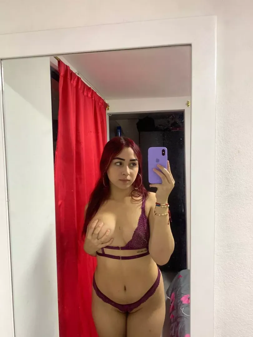 I adore to spread my legs and show my charms..