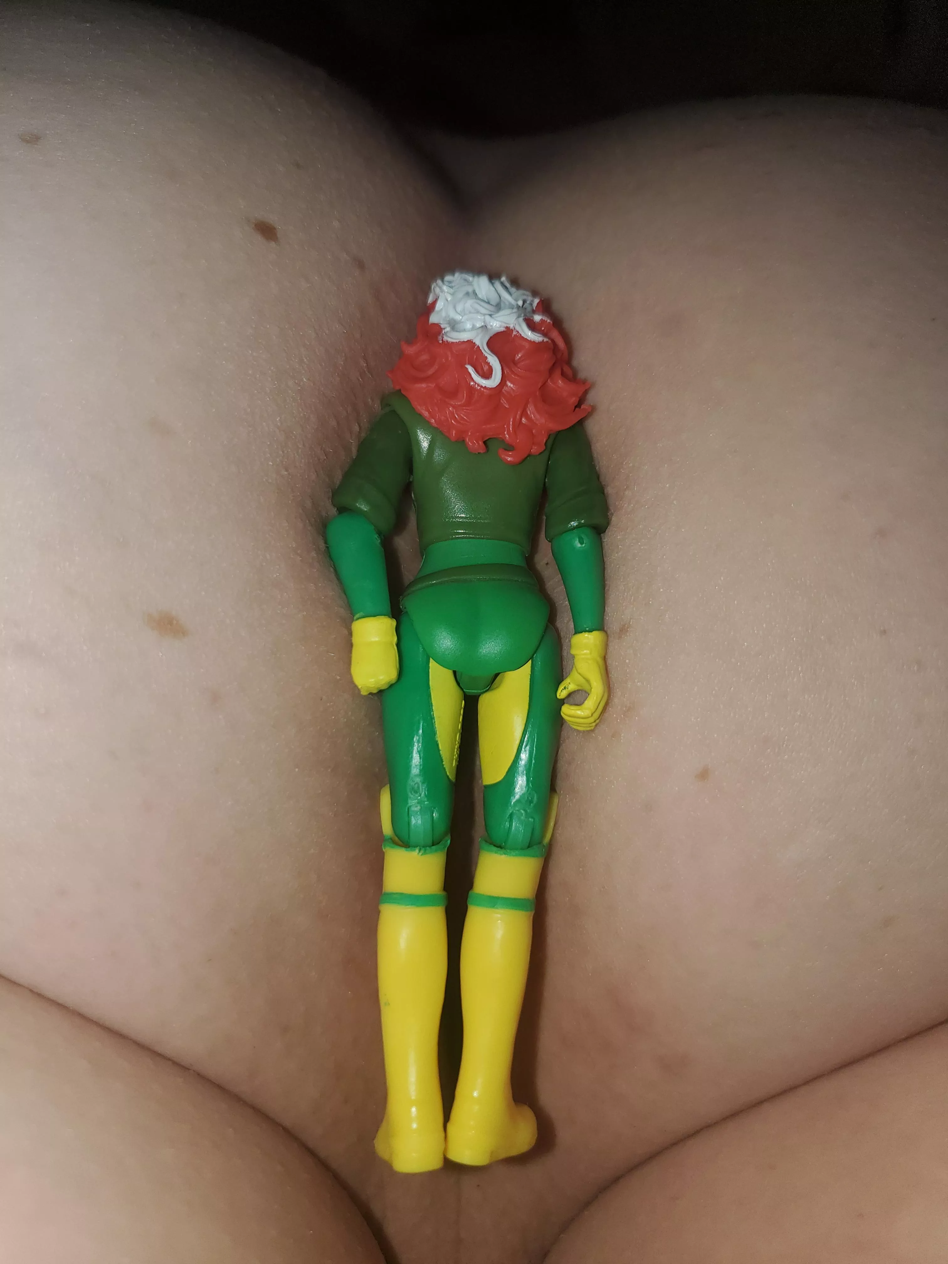 I always have fun stinking up Rogue 😋😋💨💨