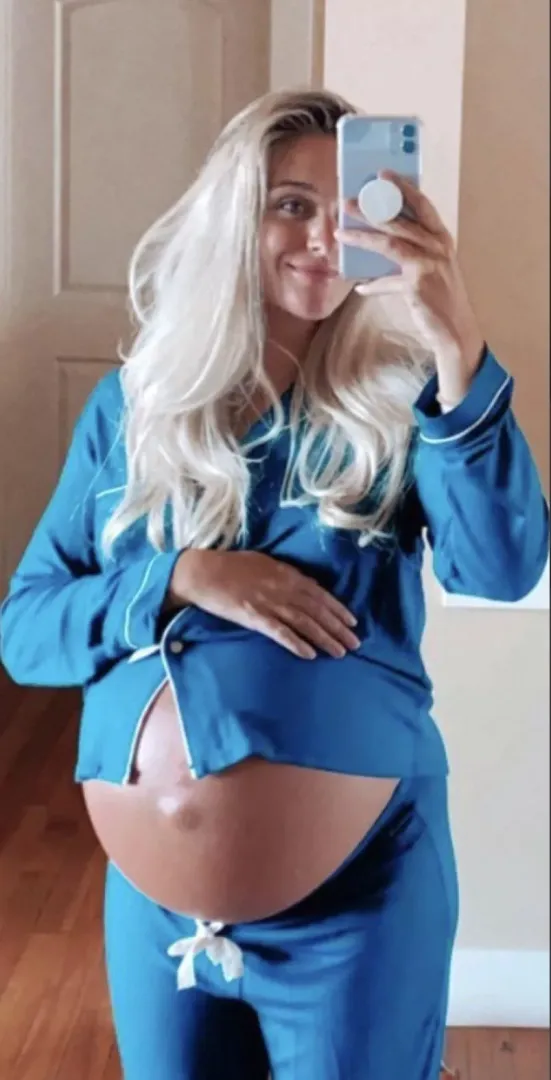 I AM ABOUT TO POP