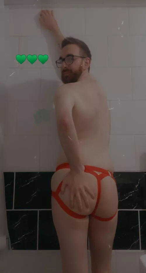 I am and will forever be a submissive sissy slut😈😂