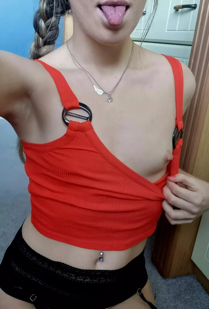 I am little bit shy about this photo of my flat chest. don't be mean please