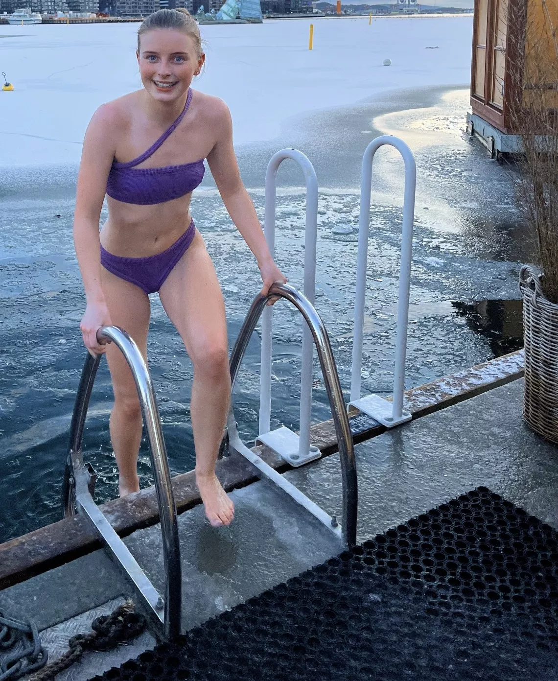 I bet you dont dare to jump in with me ;)