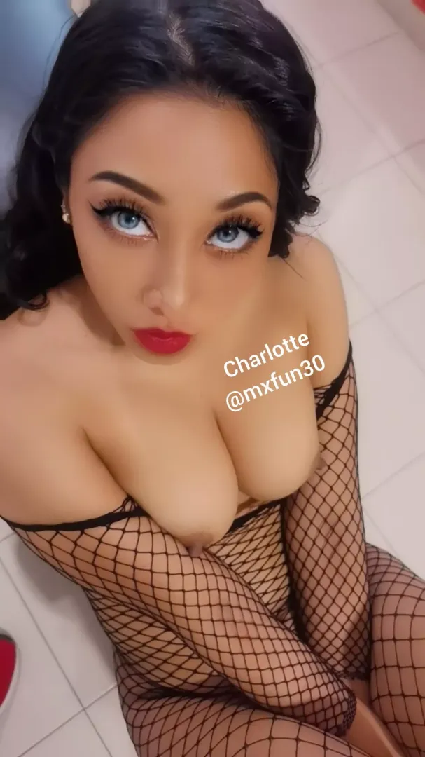 I can be your personal hotwife 