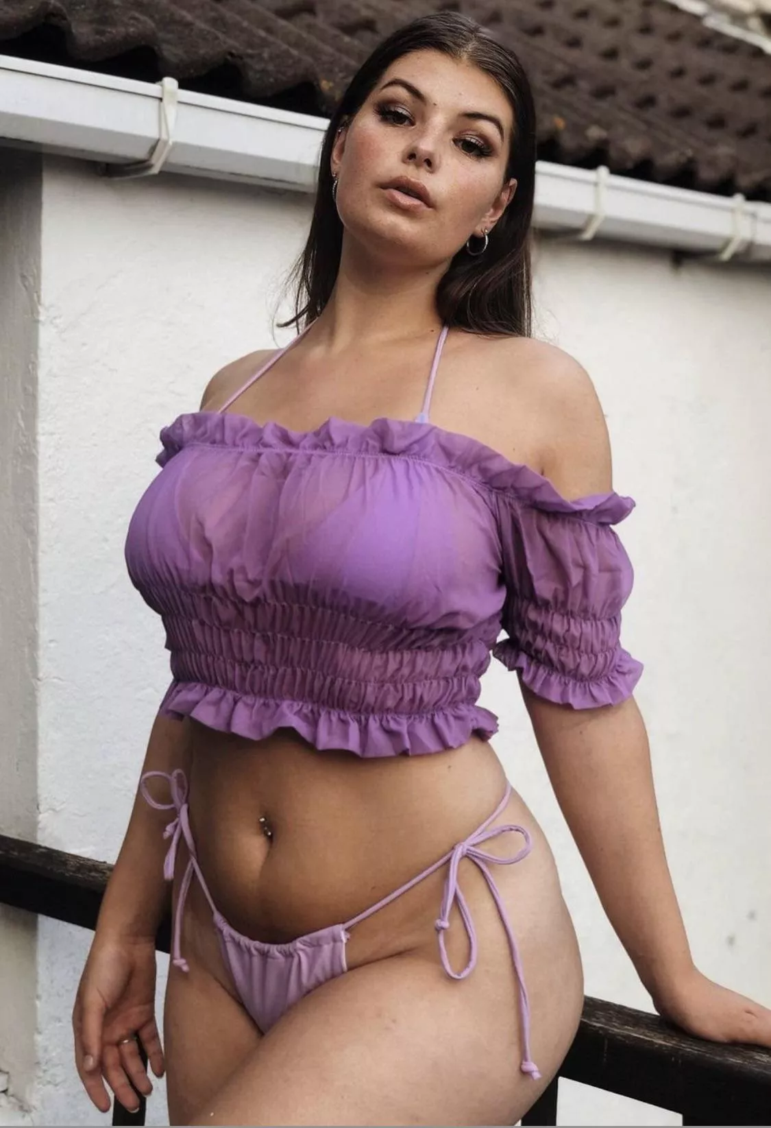 I can take that coverup off if you want😈