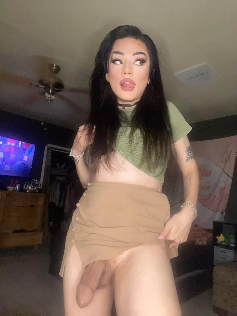 I can’t help but show off my body tbh