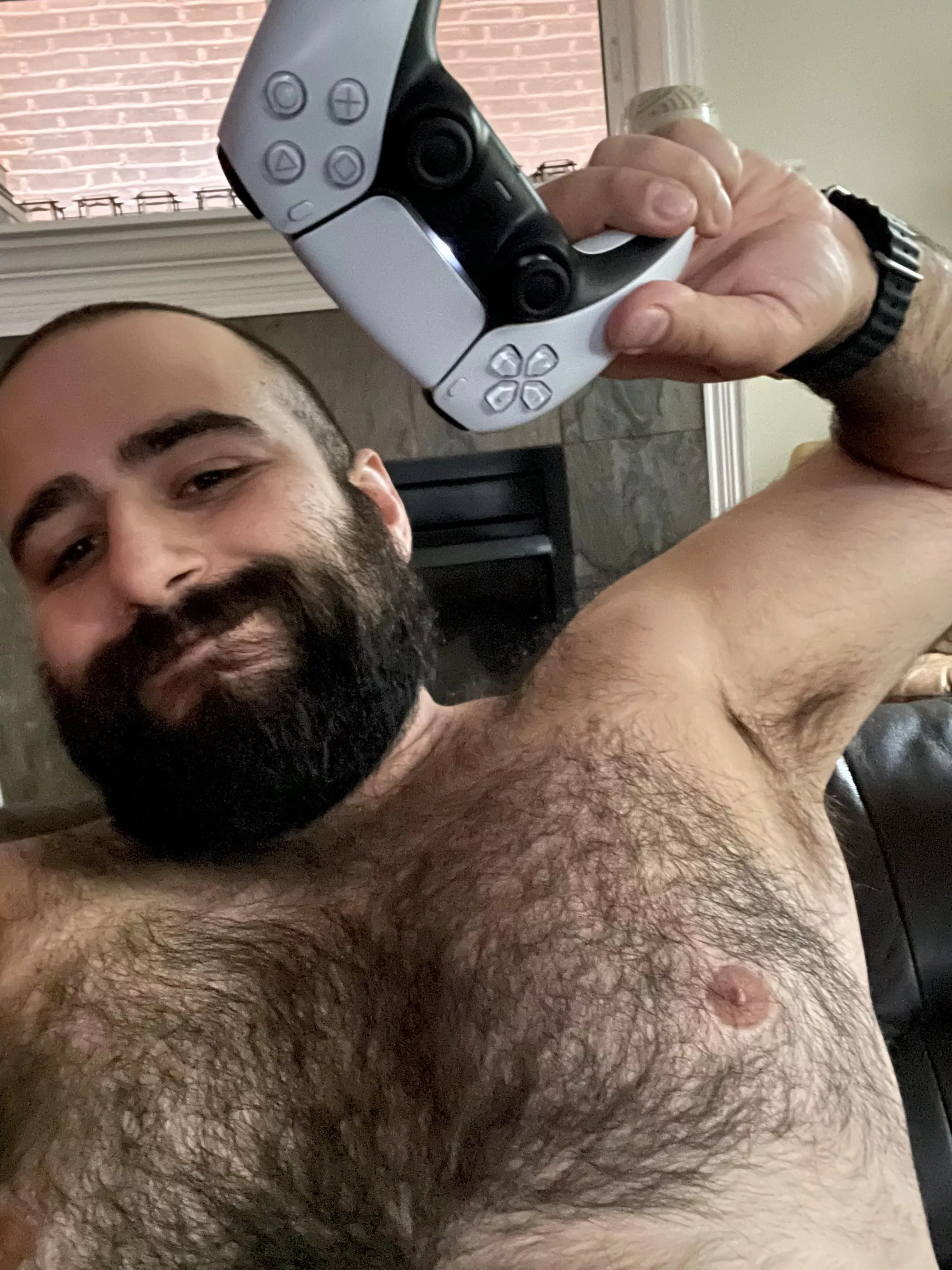 I can’t stop playing God of War 😂