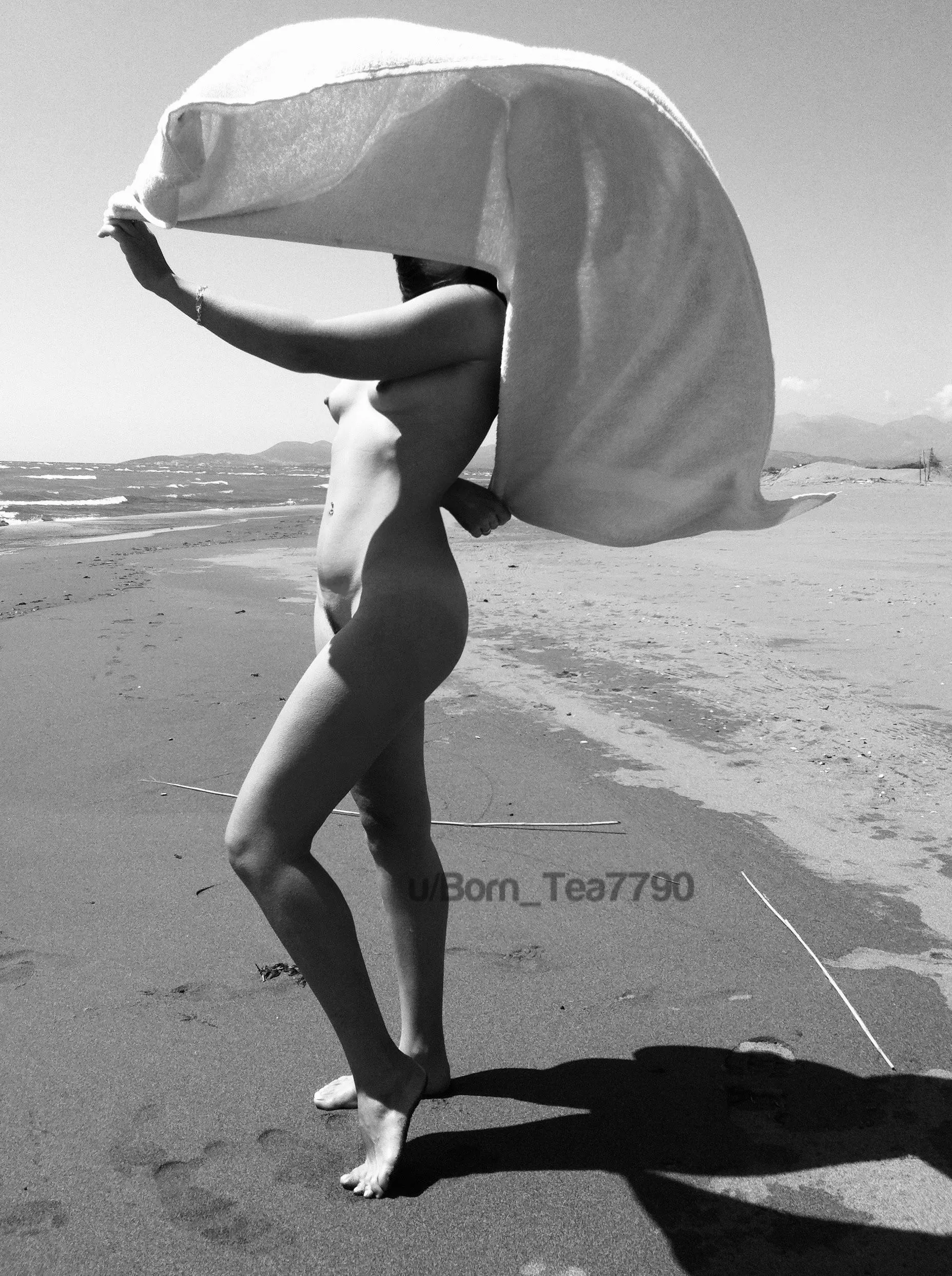 I catch the wind in my sails