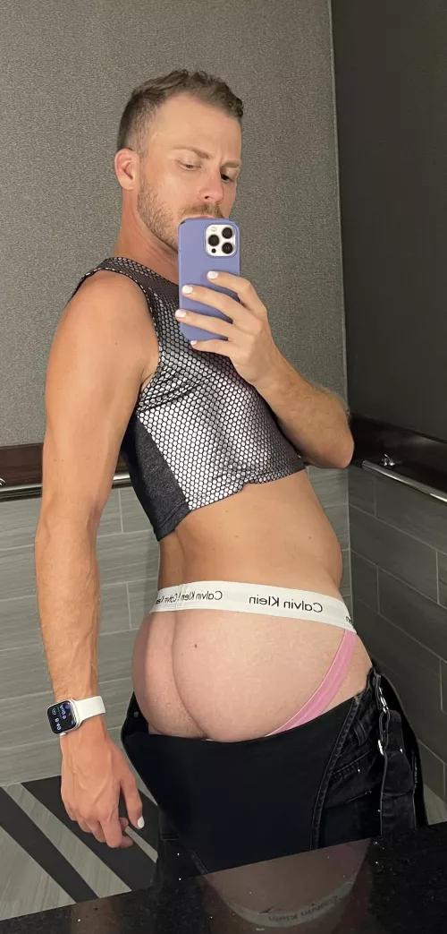 I did my squats before the concert.