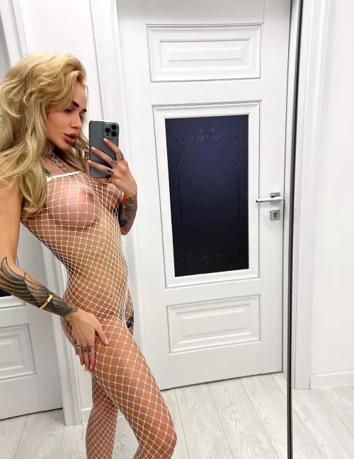 I don't need big boobs to be sexy after all