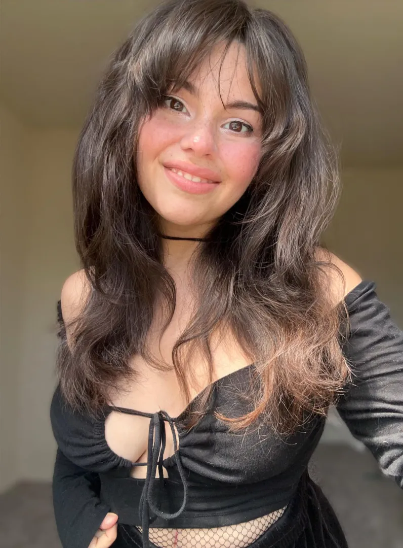 I don’t think I could wear a bra with this top even if I wanted to… (I don’t want to) 