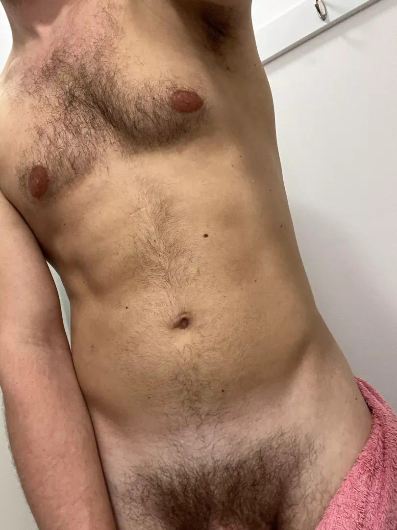 I don’t think I’m a twink but I’m not sure if I’m an otter… what do you guys think? Should I post more here?