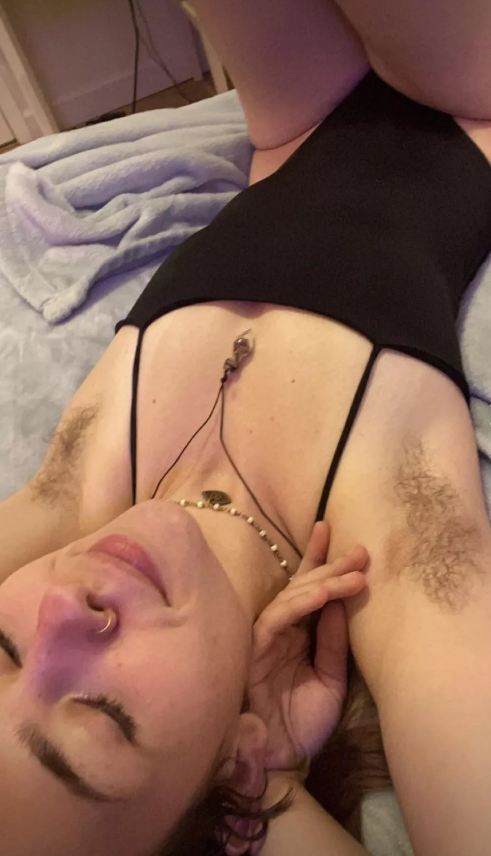 I don’t wanna leave bed! I’m warm and fuzzy 😭 are you going to join me? 🧸