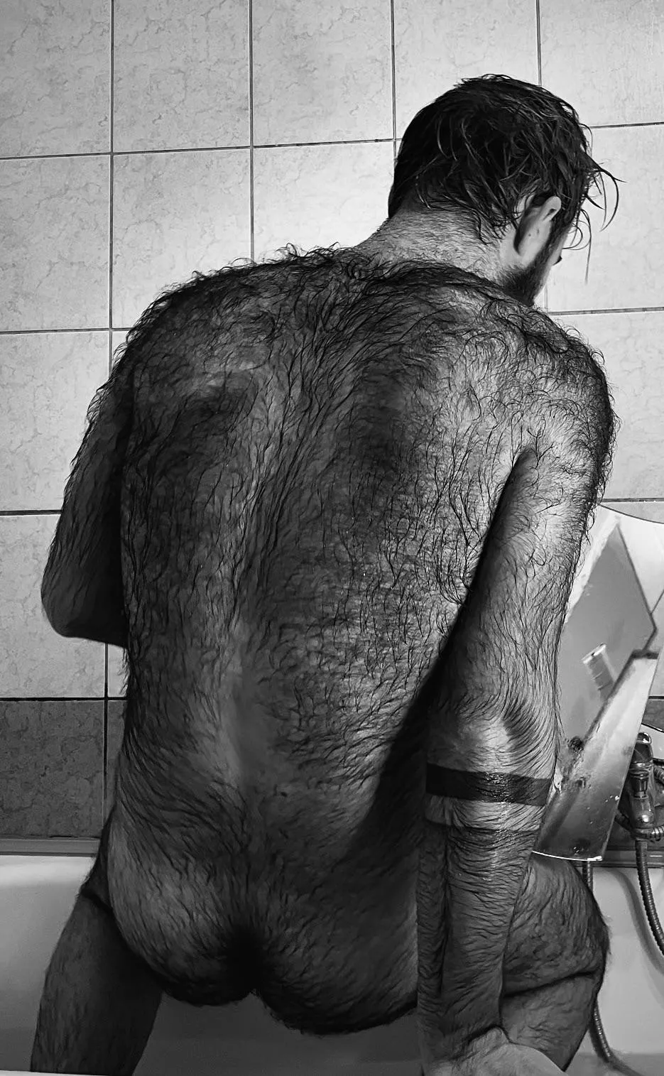 I enjoy looking in the mirror sometimes