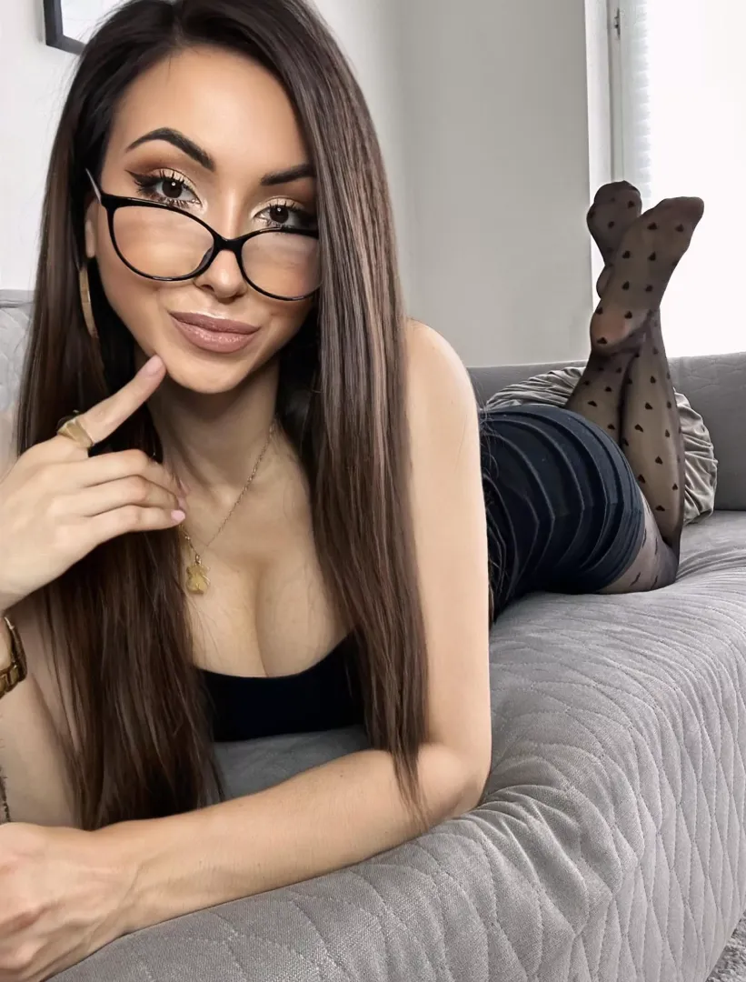 I feel cute in Glasses