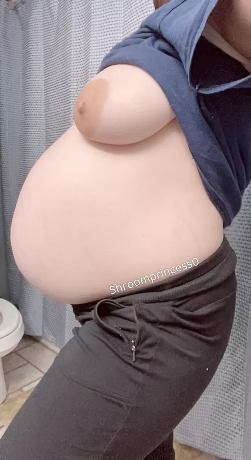 I feel huge! I’m only 31 weeks.. how can I get any bigger??😭