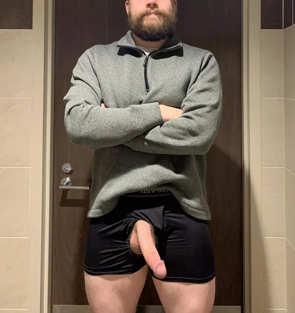 I feel like the work bathroom was made for taking nude pictures.