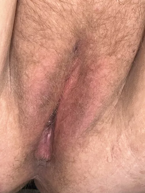 I feel so sensual and feminine with a bush! It’s so soft and it makes my pussy smell even sweeter. 🥰 [25F]