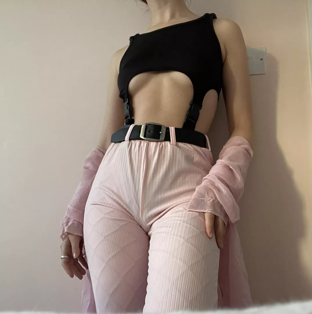 I (f)rose at the party