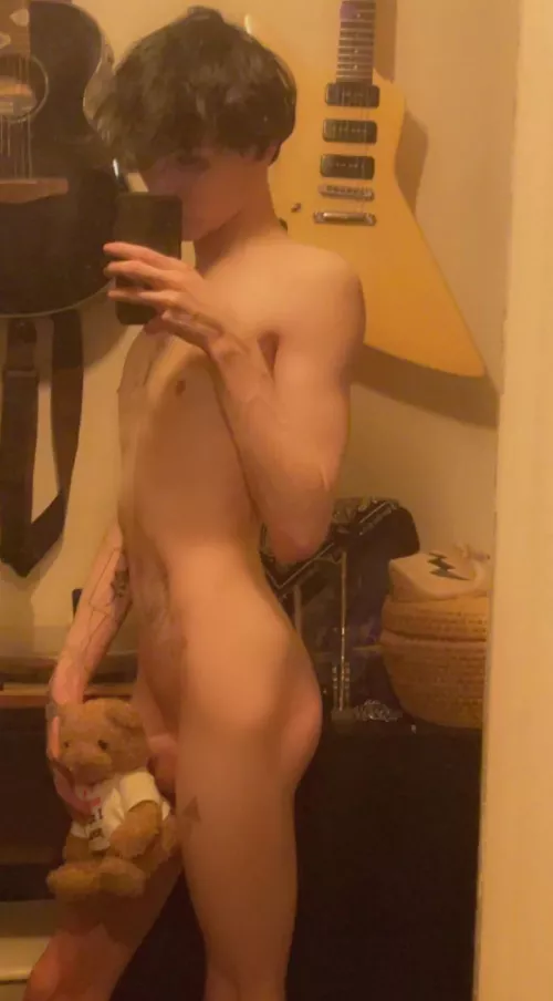 I fuck you while ur friend fucks me, sound good? ;3
